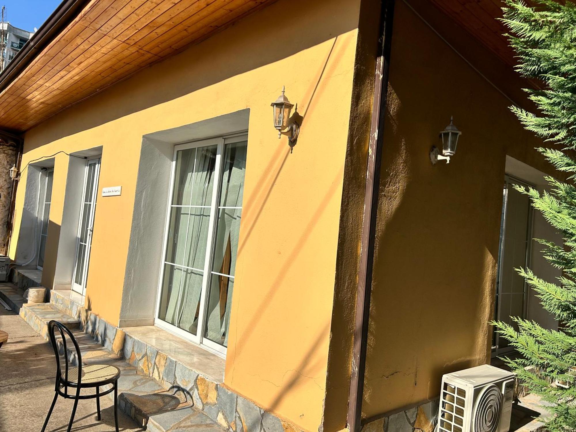 D1 Hostel Τίρανα Εξωτερικό φωτογραφία