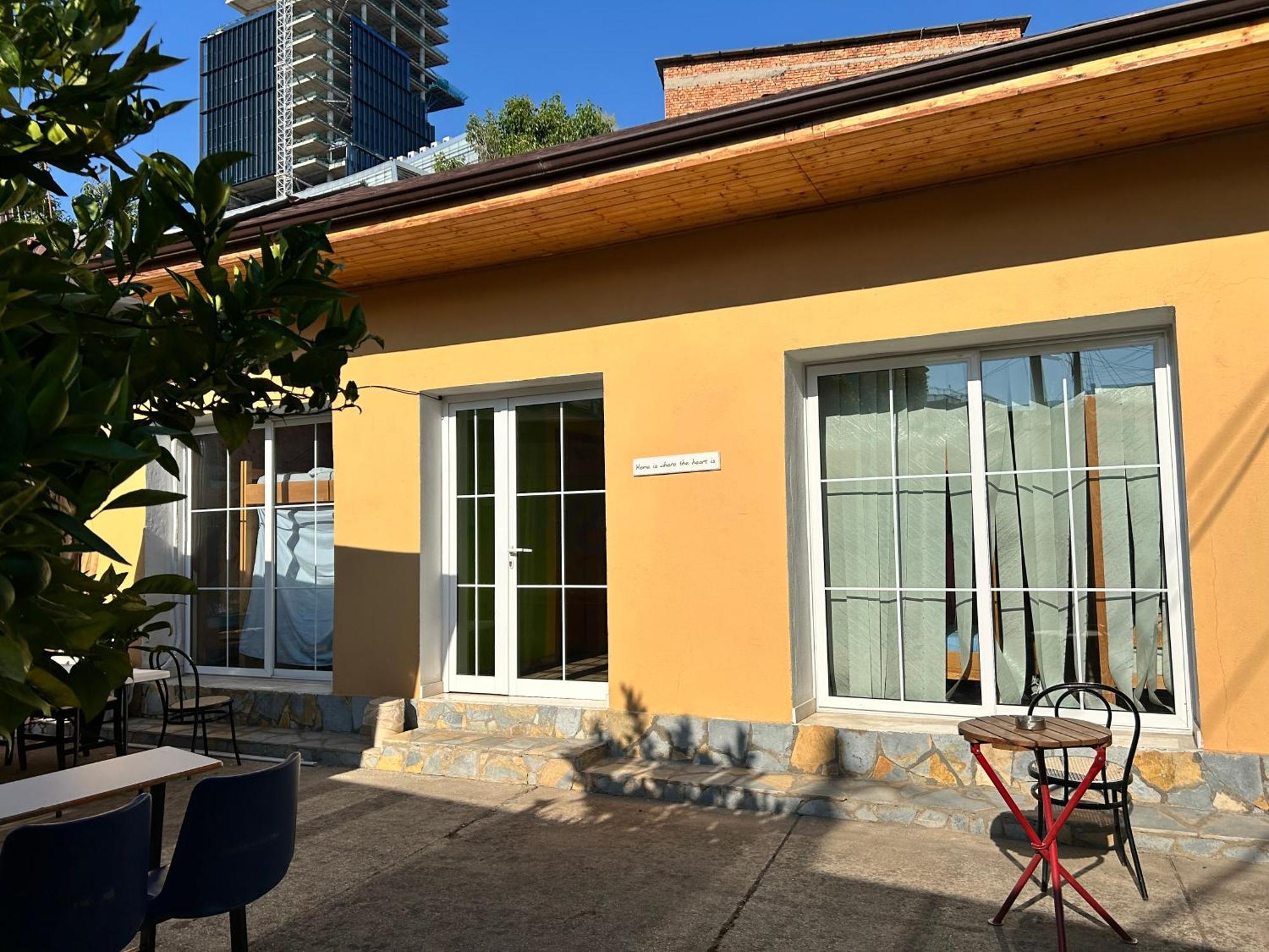 D1 Hostel Τίρανα Εξωτερικό φωτογραφία