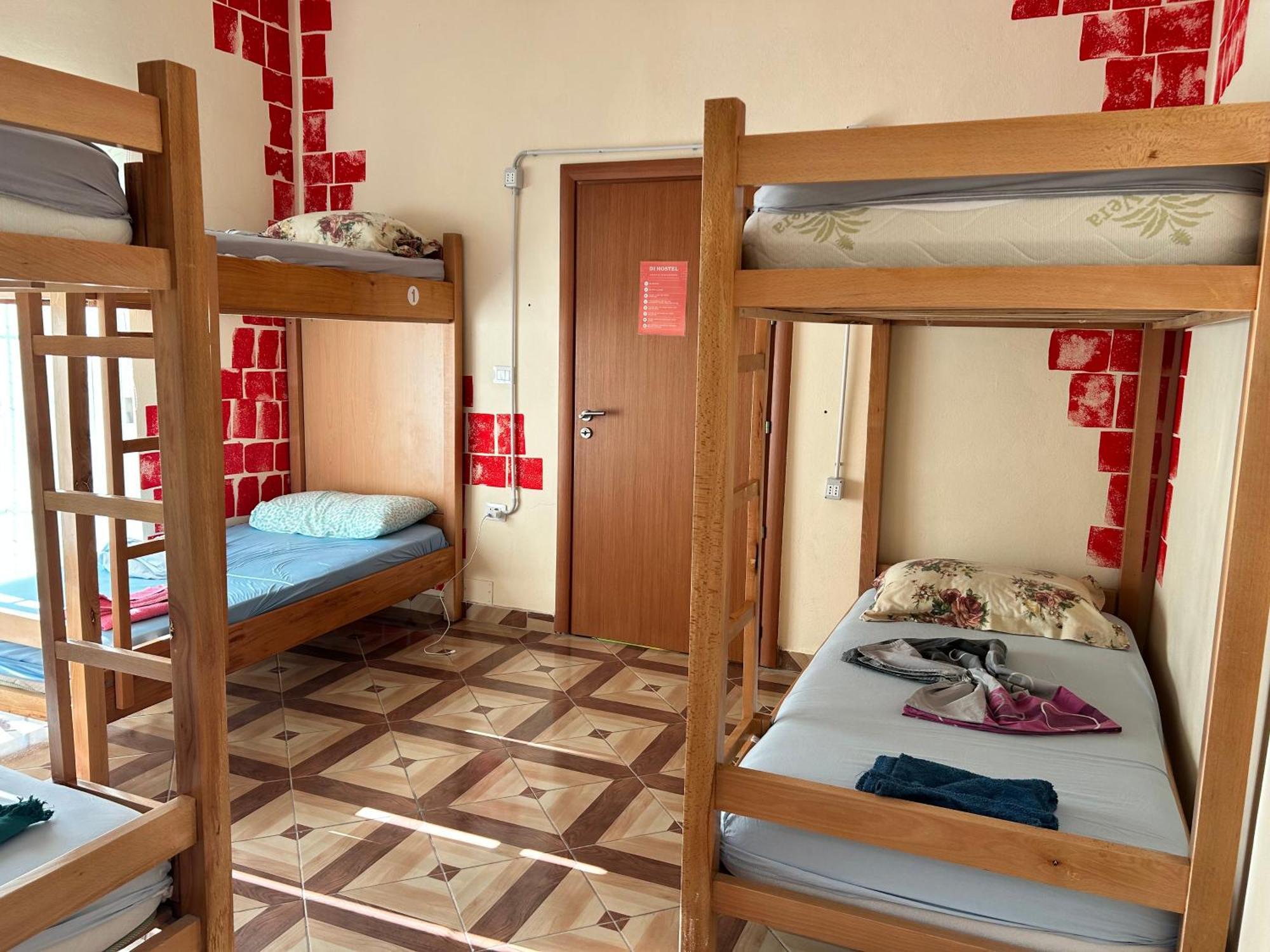 D1 Hostel Τίρανα Εξωτερικό φωτογραφία