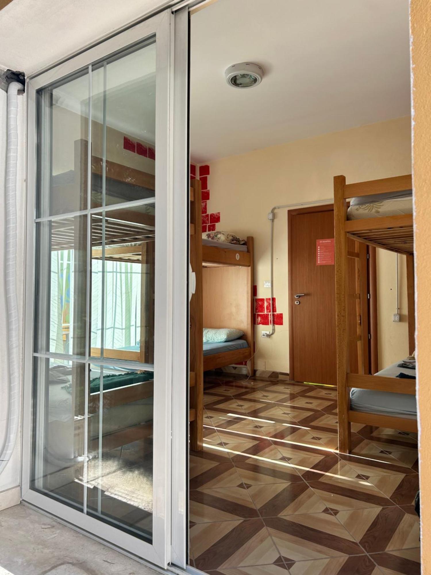 D1 Hostel Τίρανα Εξωτερικό φωτογραφία